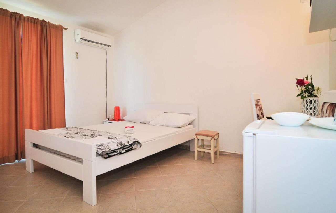 Гостевой дом Apartmani Bekonja Тиват-14