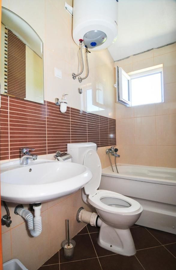 Гостевой дом Apartmani Bekonja Тиват-15