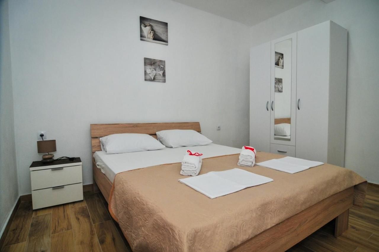 Гостевой дом Apartmani Bekonja Тиват-38